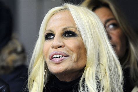 dipendenza di versace|donatella versace vita.